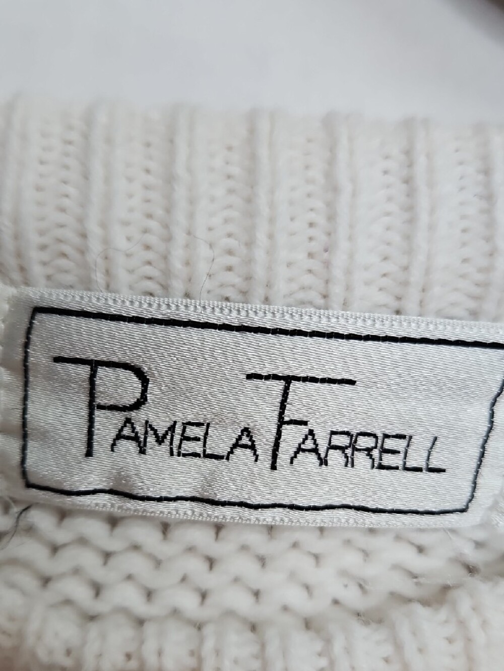 Y2K Pamela Farrell White Knit Cropped Sweater Black Argyle Buttons Details Sz L - Picture 3 of 6